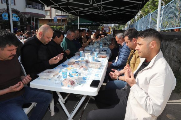 MERSİN’DE HAYATINI KAYBEDEN İTFAİYECİ ÇELİKKAYA YIL DÖNÜMÜNDE ANILDI