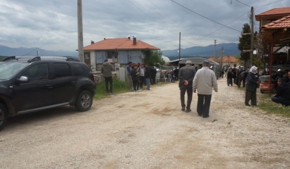 GELİN VE DAMAT EVDE ÖLÜ BULUNDU, DÜĞÜN EVİ CENAZE EVİ OLDU