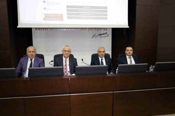 BAŞKAN KIVANÇ: "ZORLU KÜRESEL ŞARTLARA RAĞMEN İHRACATIMIZI ARTIRMAYA DEVAM EDİYORUZ"