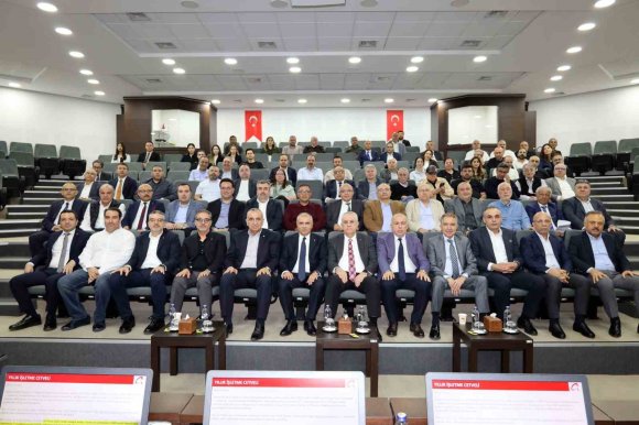 BAŞKAN KIVANÇ: "ZORLU KÜRESEL ŞARTLARA RAĞMEN İHRACATIMIZI ARTIRMAYA DEVAM EDİYORUZ"