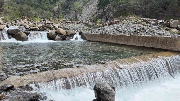 HATSU, AKÇAY İSALE HATTINI YENİLEYEREK SU KAYIPLARINI AZALTIYOR