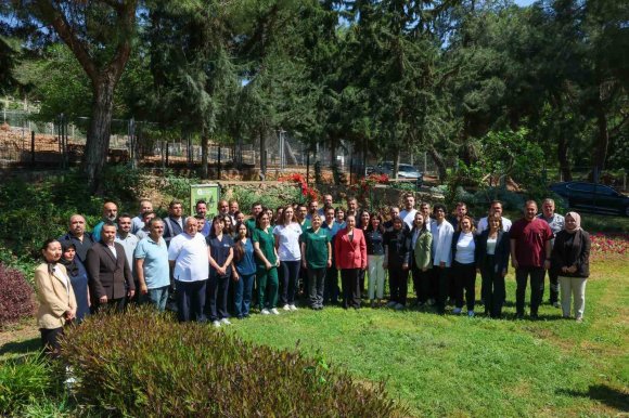 BAŞKAN VEKİLİ BÜŞRA ÖZDEMİR: "VETERİNER HEKİMLERİN ÜSTLENDİKLERİ SORUMLULUK ÇOK KIYMETLİ"