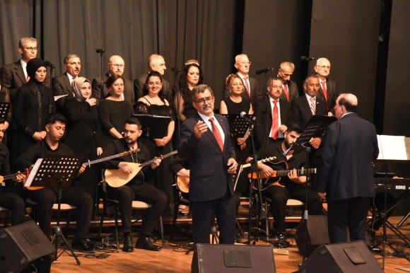 OSMANİYE’DE TÜRK HALK MÜZİĞİ RÜZGARI ESTİ