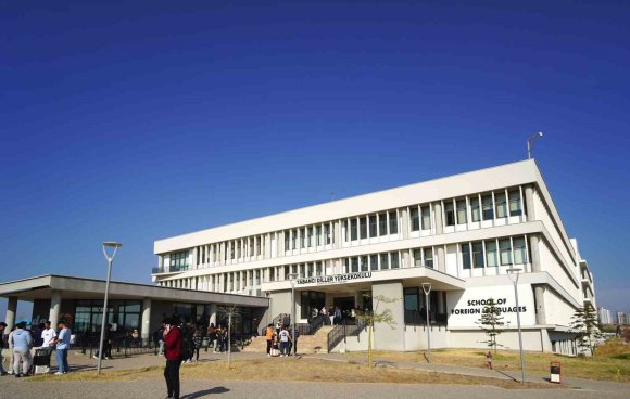 ATÜ YABANCI DİLLER YÜKSEKOKULU’NA DEDAK’TAN 5 YILLIK TAM AKREDİTASYON