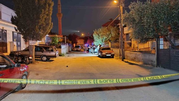 KOMŞULARIN MÜZİK KAVGASI KANLI BİTTİ: 5 YARALI