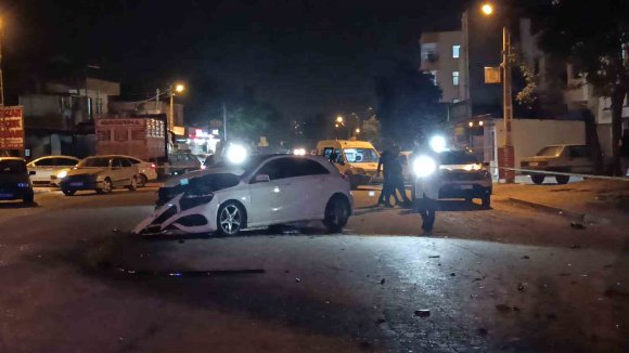 ADANA’DA ZİNCİRLEME KAZA: 1 ÖLÜ, 4 YARALI
