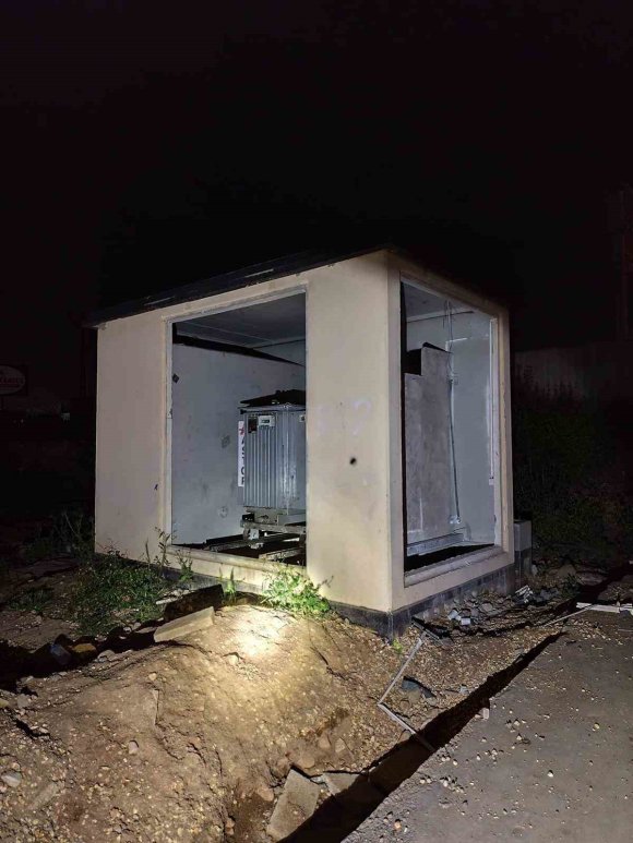 GÖZÜ DÖNMÜŞ HIRSIZLAR 10 BİN 338 HANEYİ ELEKTRİKSİZ BIRAKTI