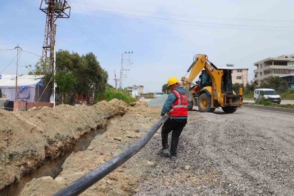 SAMANDAĞ’DA İÇME SUYU ŞEBEKE PROJESİNİN YÜZDE 88’İ TAMAMLANDI