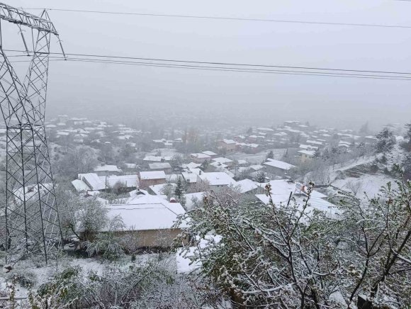 ADANA’DA MAYISTA KAR SÜRPRİZİ