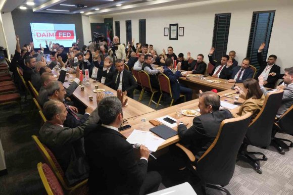 DAİMFED’DE KARSLIOĞLU GÜVEN TAZELEDİ