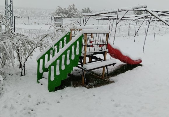 MERSİN’DE MAYISTA KAR YAĞIŞI ETKİLİ OLDU, YAYLALAR BEYAZA BÜRÜNDÜ