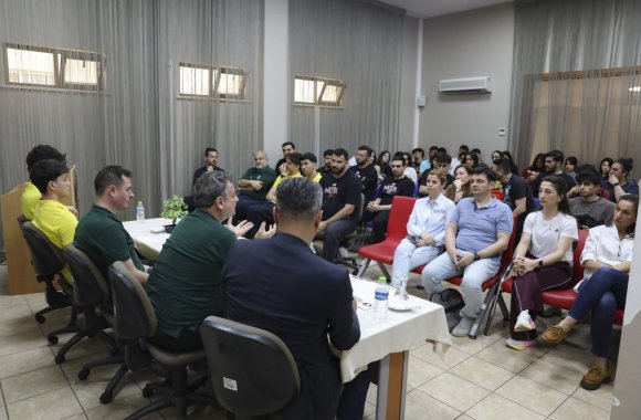 MERSİN’DE BASKETBOL ALTYAPISINDA GELİŞİM PANELİ DÜZENLENDİ