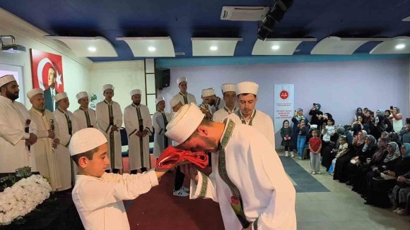 KORNALAR HAFIZLAR İÇİN ÇALDI: ANAMUR’DA 15 ÖĞRENCİYE İCAZET
