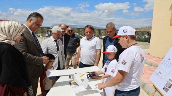 GENÇ KÂŞİFLER MUT’TA SAHNE ALDI: 19 PROJE İLGİ GÖRDÜ