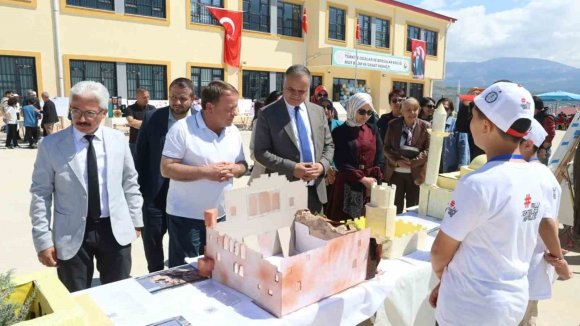 GENÇ KÂŞİFLER MUT’TA SAHNE ALDI: 19 PROJE İLGİ GÖRDÜ