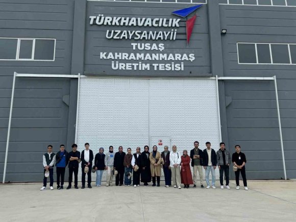 MİLLİ TEKNOLOJİ HAMLESİ GENÇLERE YERİNDE ANLATILDI