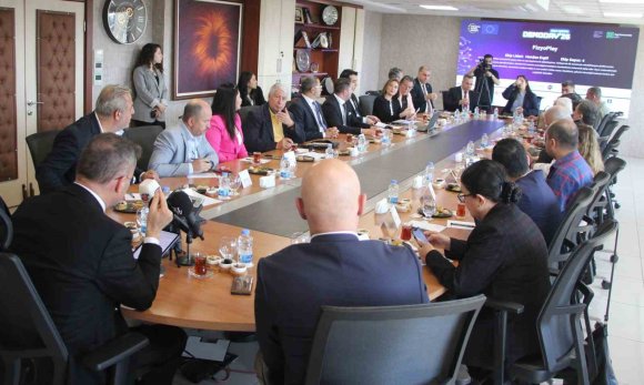 MTSO BAŞKANI ÇAKIR: "GİRİŞİMCİLERLE YATIRIMCILARI BULUŞTURACAĞIZ"