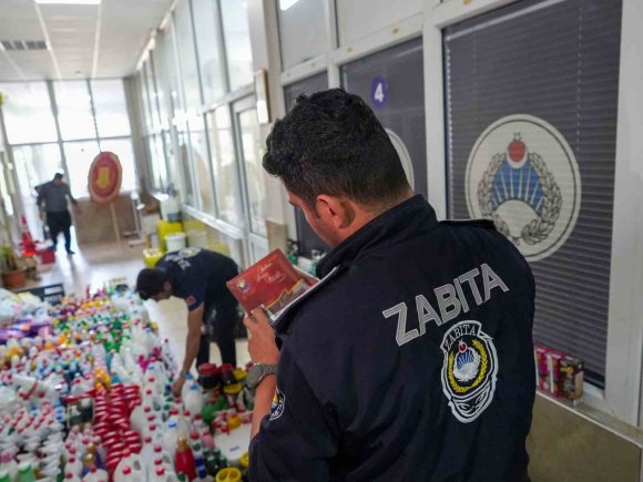 TARSUS’TA 6 BİN 167 SAĞLIKSIZ ÜRÜNE EL KONULDU