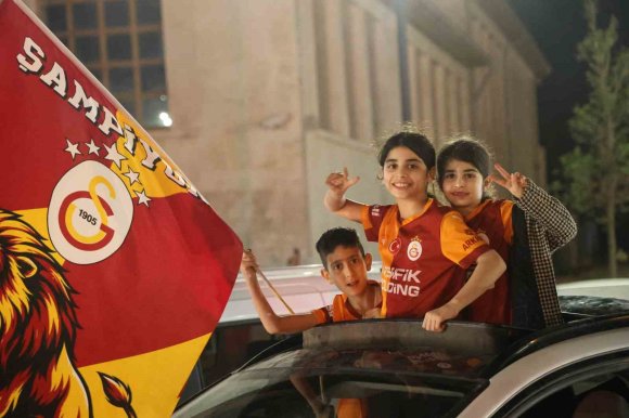 HATAY’DA GALATASARAY’IN ŞAMPİYONLUĞU BÜYÜK COŞKUYLA KUTLANDI