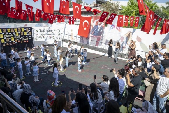 MERSİN’DE ’ANNELER GÜNÜ’ ÇOCUKLARIN KAHKAHALARIYLA KUTLANDI