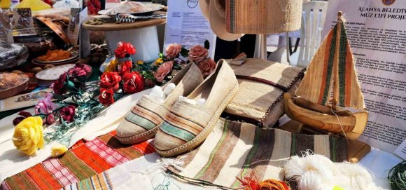ALANYA’NIN YÖRESEL DEĞERLERİ ANTALYA’DA GÖRÜCÜYE ÇIKTI