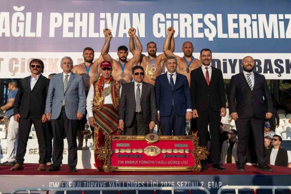 MANAVGAT’TA BAŞPEHLİVANLIK KEMERİ FEYZULLAH AKTÜRK’ÜN