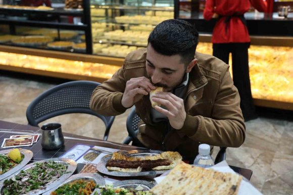 ADANA KEBABI VE SALATA İKİLİSİ ’GLUTATYON’ SEVİYESİNİ ARTIRIYOR