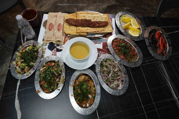 ADANA KEBABI VE SALATA İKİLİSİ ’GLUTATYON’ SEVİYESİNİ ARTIRIYOR