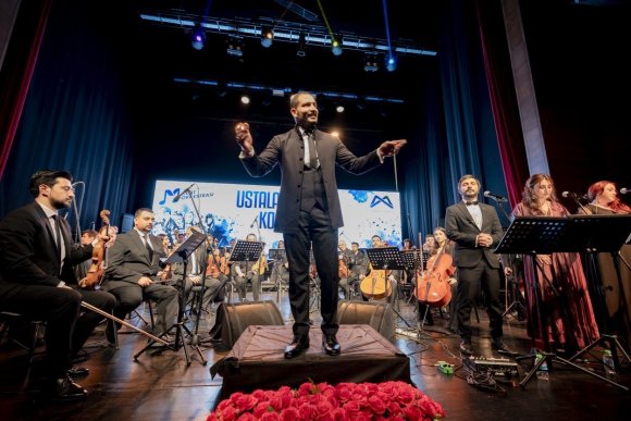 MERSİN KENT ORKESTRASI’NDAN NOSTALJİ DOLU KONSER