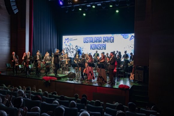MERSİN KENT ORKESTRASI’NDAN NOSTALJİ DOLU KONSER