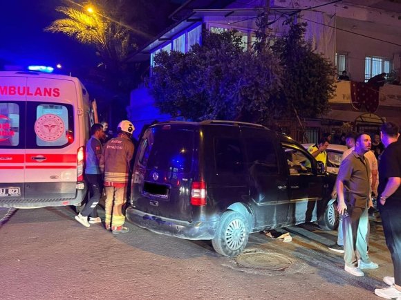 İSKENDERUN’DA TRAFİK KAZASI: 4 YARALI