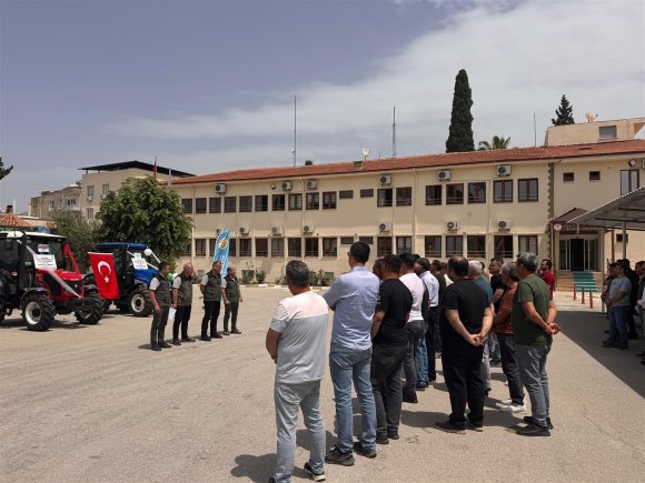 MUT’TA ORMAN KÖYLÜSÜNE TRAKTÖR DESTEĞİ