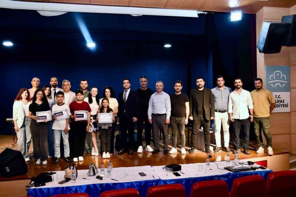 SİLİFKE’DE GENÇ YETENEKLER SAHNEDE YARIŞTI