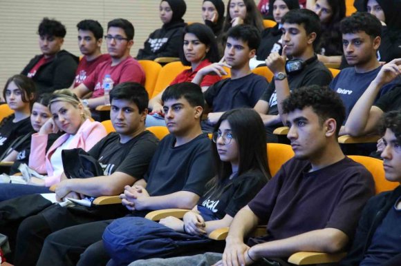 HBB ÖĞRENCİLERİ SINAVDA SÜRECİNDE YALNIZ BIRAKMIYOR