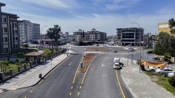 TARSUS’TA KAVŞAK DÜZENLEMESİYLE ULAŞIM DAHA GÜVENLİ HALE GELDİ