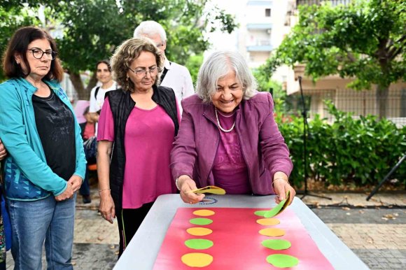 YAŞLI EVLERİNDE BAHAR ŞENLİĞİ