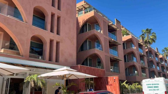 İSVEÇLİ KADIN OTEL ODASINDA ÖLÜ BULUNDU