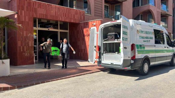 İSVEÇLİ KADIN OTEL ODASINDA ÖLÜ BULUNDU