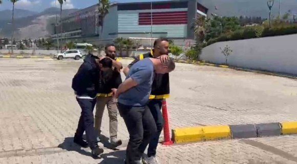 İSKENDERUN’DA HAPİS CEZASI İLE ARANAN 2 KİŞİ YAKALANDI