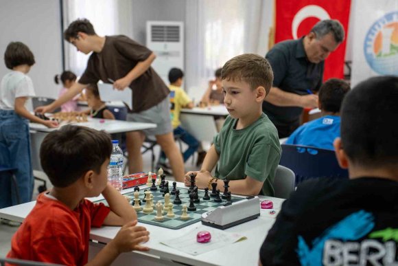 MEZİTLİ’DE 19 MAYIS TURNUVALARINDA HEYECAN DORUKTA