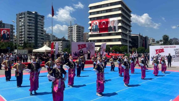 ADANA’DA 19 MAYIS GENÇLİK VE SPOR BAYRAMI KUTLANDI