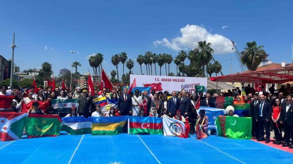 ADANA’DA 19 MAYIS GENÇLİK VE SPOR BAYRAMI KUTLANDI