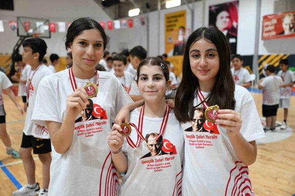 MERSİN’DE 19 MAYIS COŞKUSU SPOR TURNUVALARIYLA TAÇLANDI