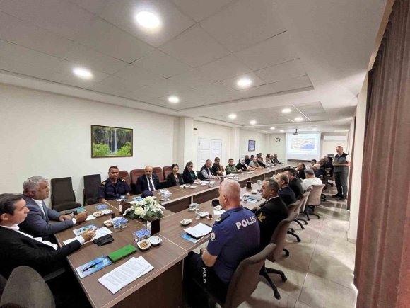 BOZYAZI’DA ORMAN YANGINLARINA KARŞI KOORDİNASYON TOPLANTISI YAPILDI