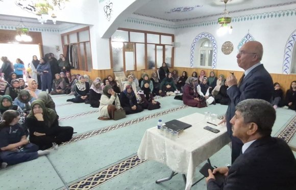 ANAMUR’DA 4-6 YAŞ KUR’AN KURSU ÖĞRENCİLERİNDEN YIL SONU GÖSTERİSİ