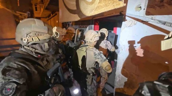 ADANA’DA DEAŞ’IN UYUYAN HÜCRESİNE OPERASYON: 16 KİŞİ YAKALANDI