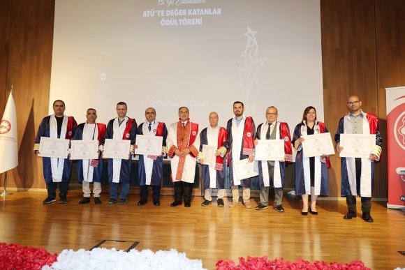 ATÜ, 15. YILINI "ATÜ’YE DEĞER KATANLAR" ÖDÜL TÖRENİ İLE KUTLADI