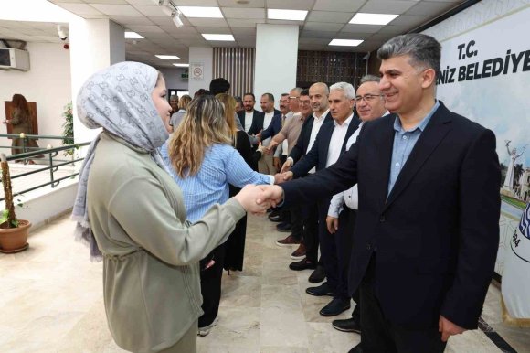 AKDENİZ BELEDİYESİ BAYRAM SÜRESİNCE SAHADA OLACAK