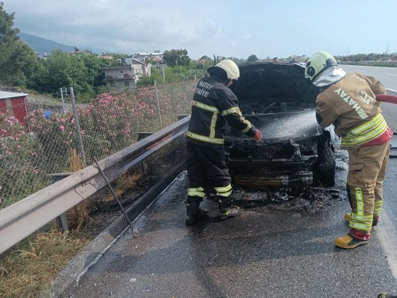ALEVLERE TESLİM OLAN OTOMOBİL KULLANILAMAZ HALE GELDİ