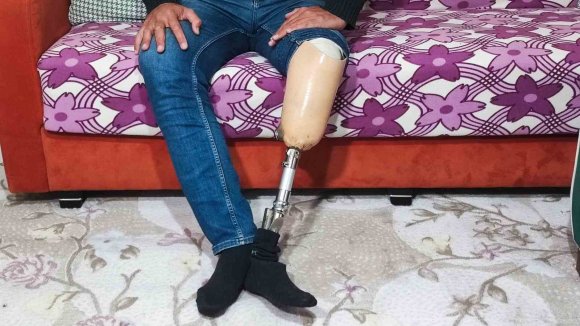PROTEZ BACAKLI ADAM ALACAĞINI ALMAK İÇİN IBAN VERDİ, CEZAEVİNE GİRİP İŞİNDEN OLDU